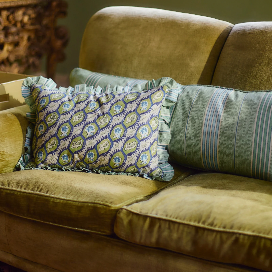 How to Mix Floral and Striped Patterns
